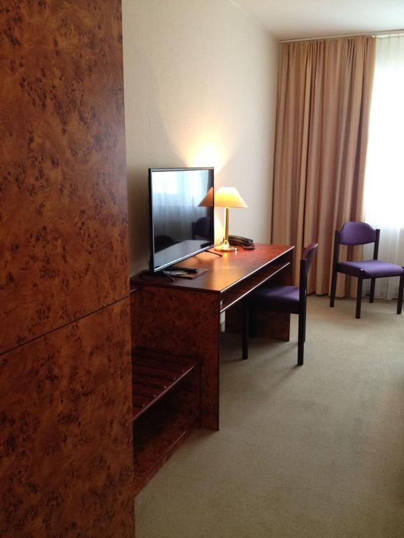Landhotel Trampe ภายนอก รูปภาพ
