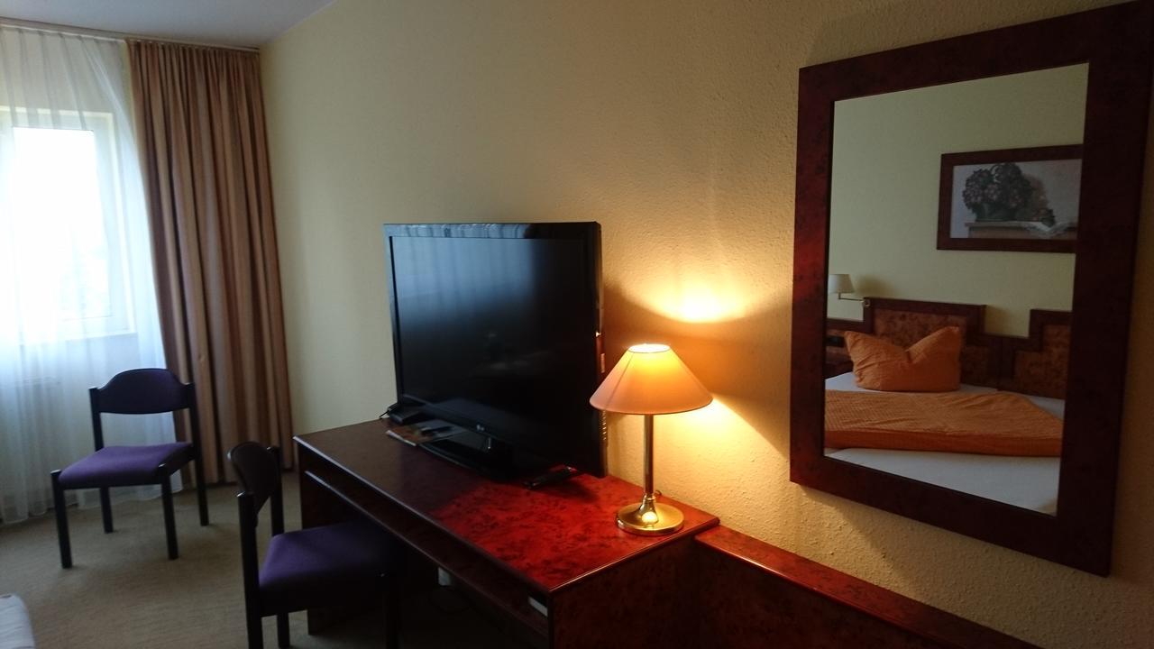 Landhotel Trampe ภายนอก รูปภาพ