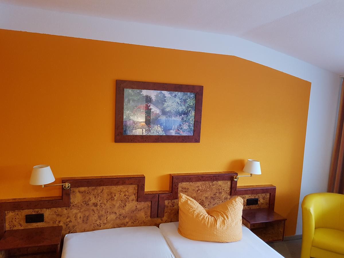 Landhotel Trampe ภายนอก รูปภาพ