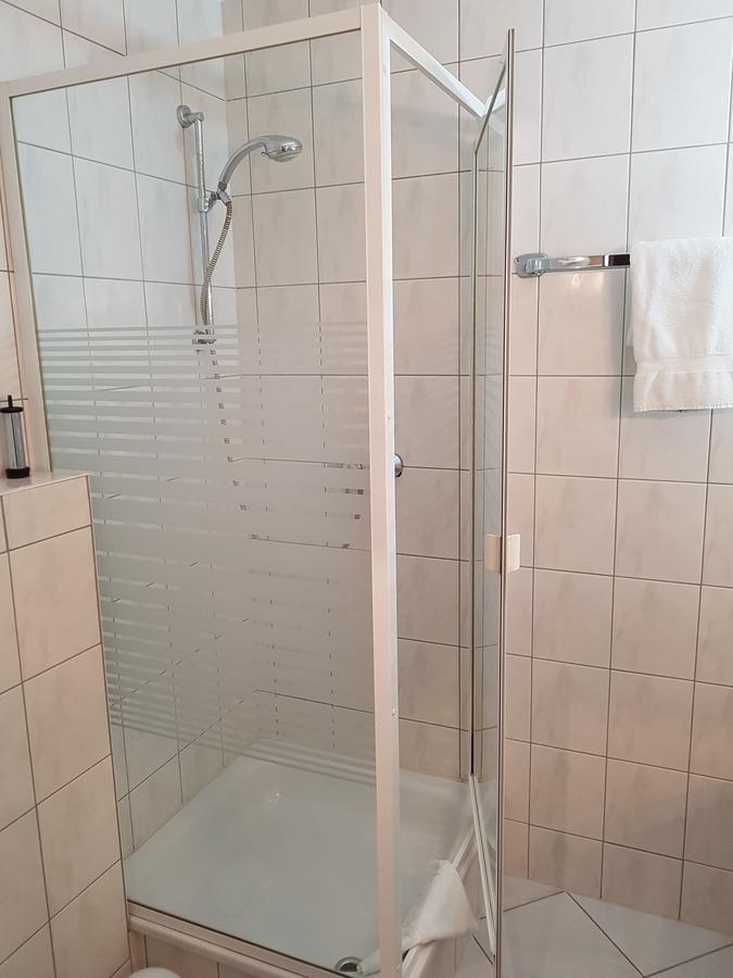 Landhotel Trampe ภายนอก รูปภาพ
